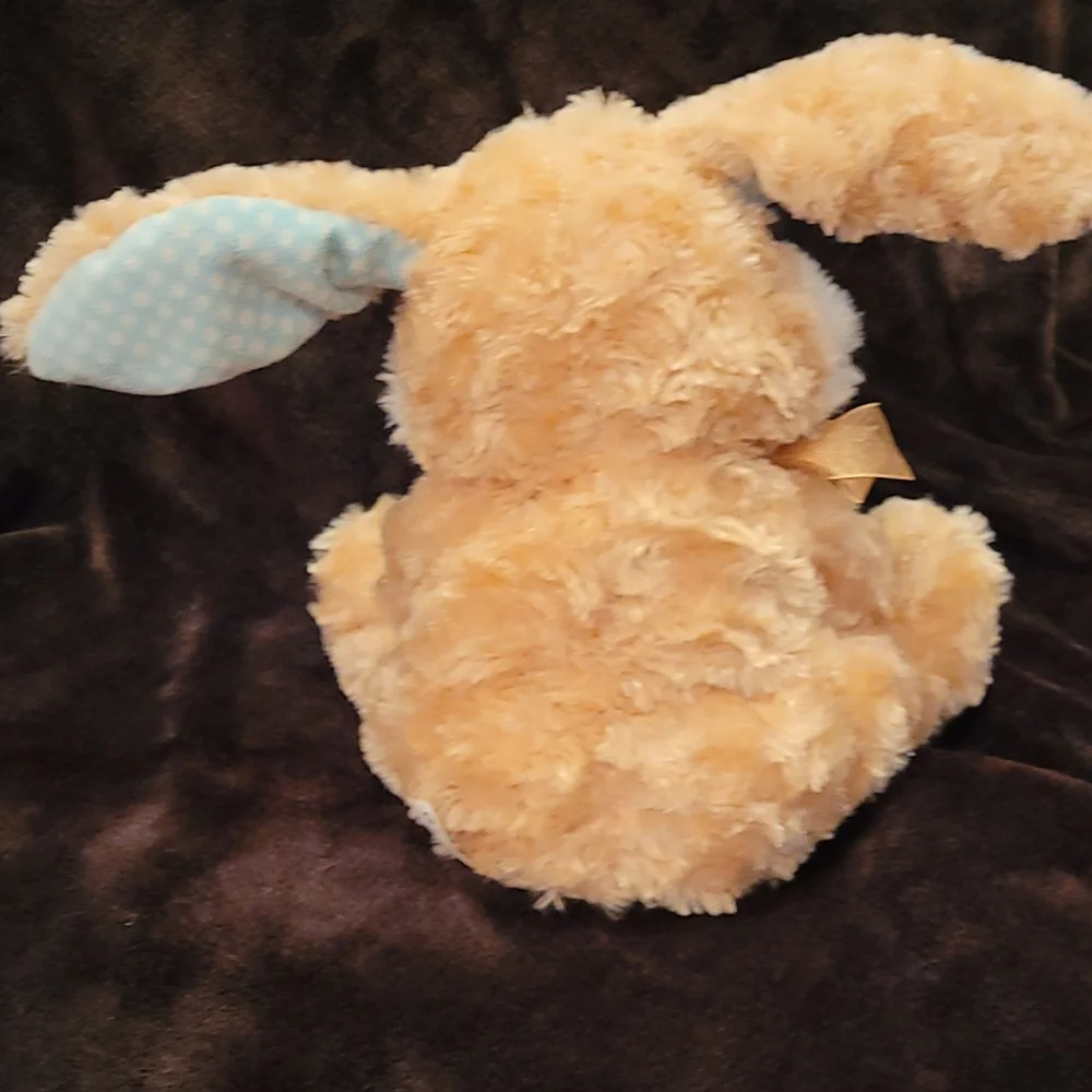 Singing Easter Bunny Excellent condition WORKS GREAT